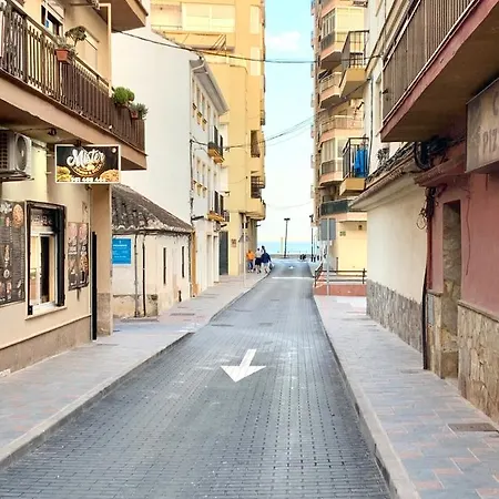 Moderno Junto A La Playa Y El Centro Apartment *