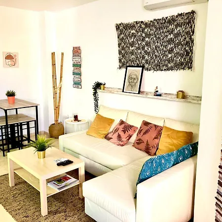 Moderno Junto A La Playa Y El Centro Apartamento *